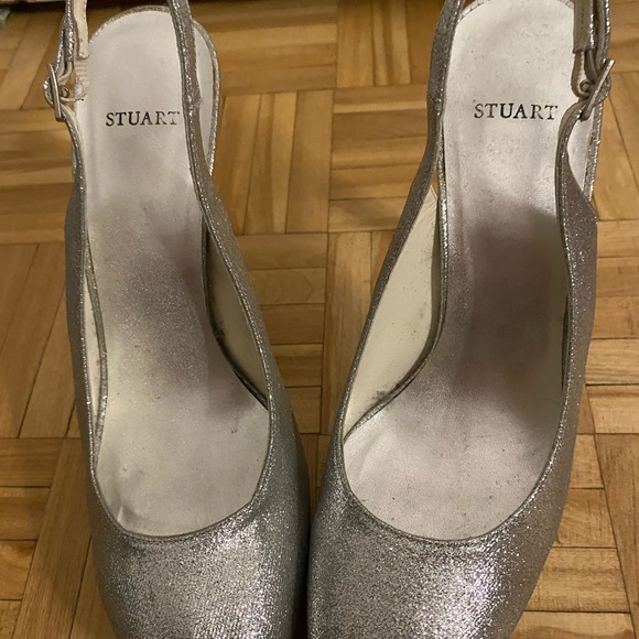 Beautiful Stuart Weitzman silver shoes - Picture 2 of 5